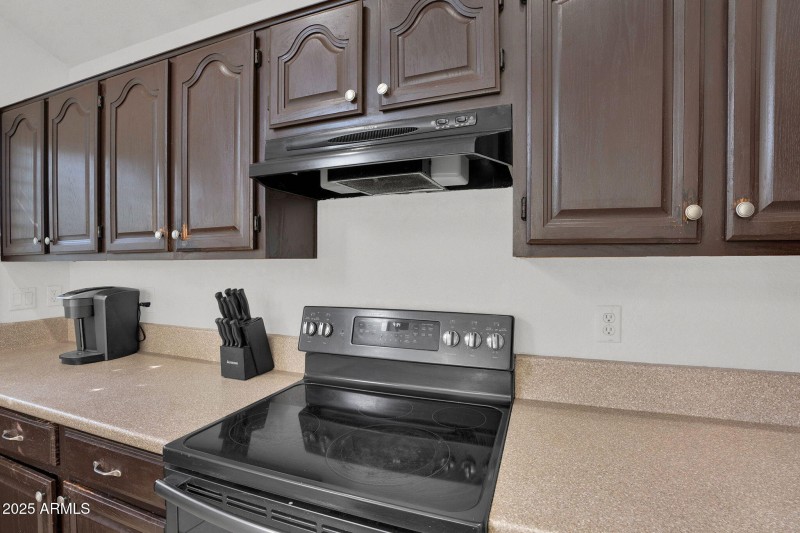 15-web-or-mls-4257 E Michelle Ave - 18