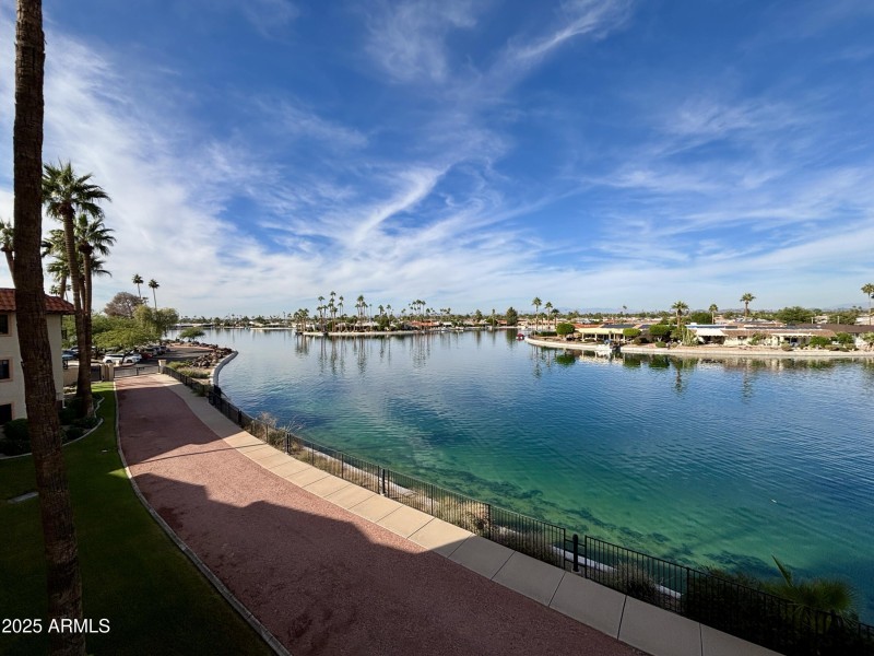 Stunning lake view and El Dorado walkway