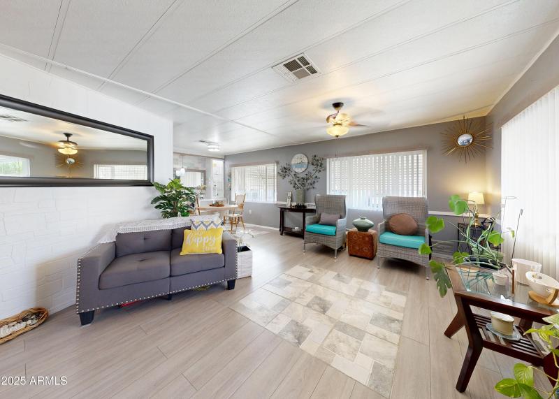 11411-N-91st-Ave-214330