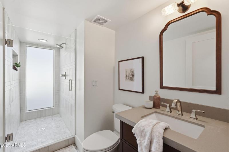 Main Floor - Guest Bathroom