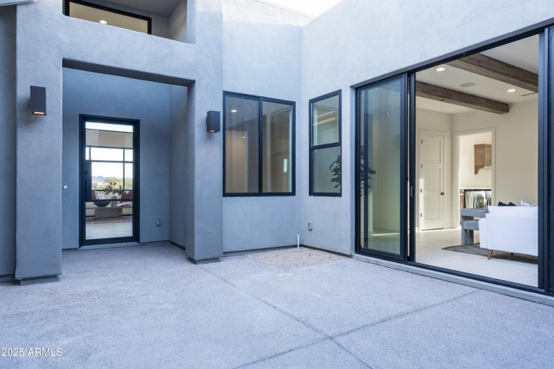 004_Front Courtyard Entry