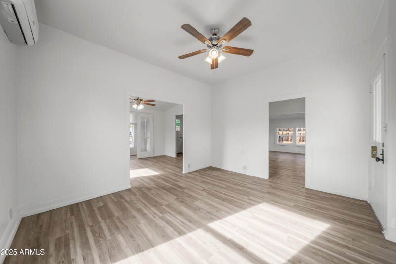 4.166 N Jefferson Street