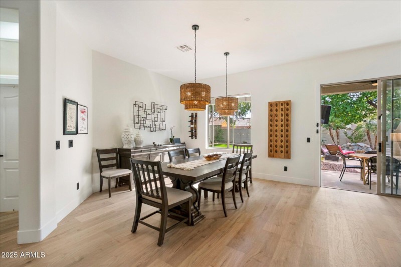 12-SHEENA Dining Room