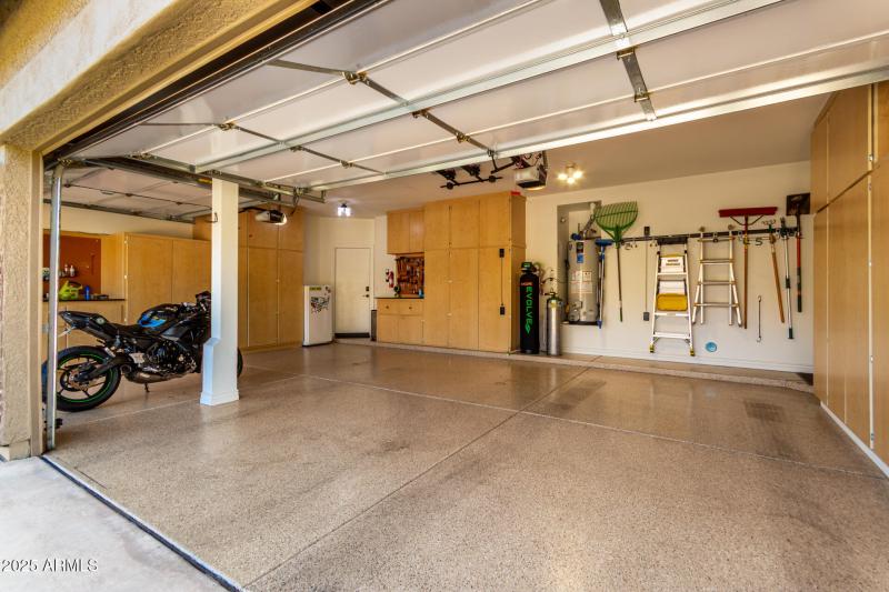 3-Car garage