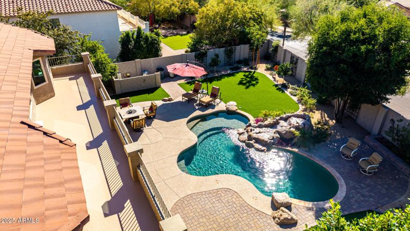 Gorgeous Backyard Oasis