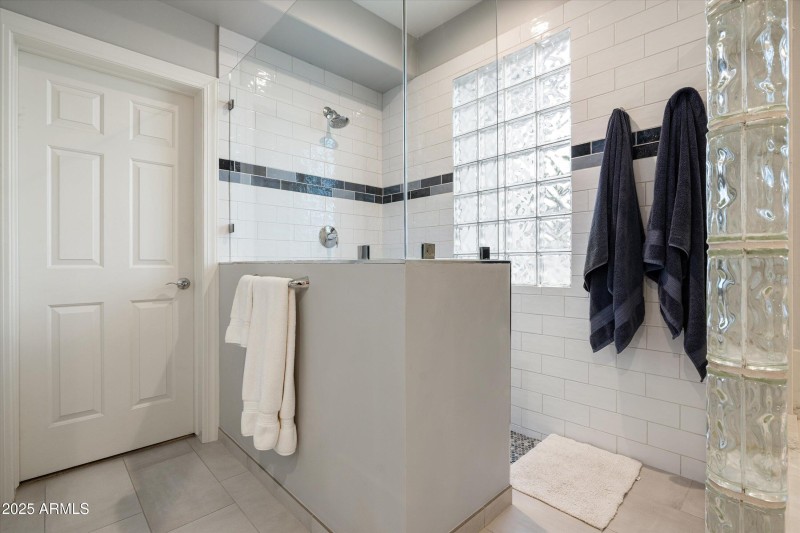 24-10836 N 95th Pl (24 of 64)