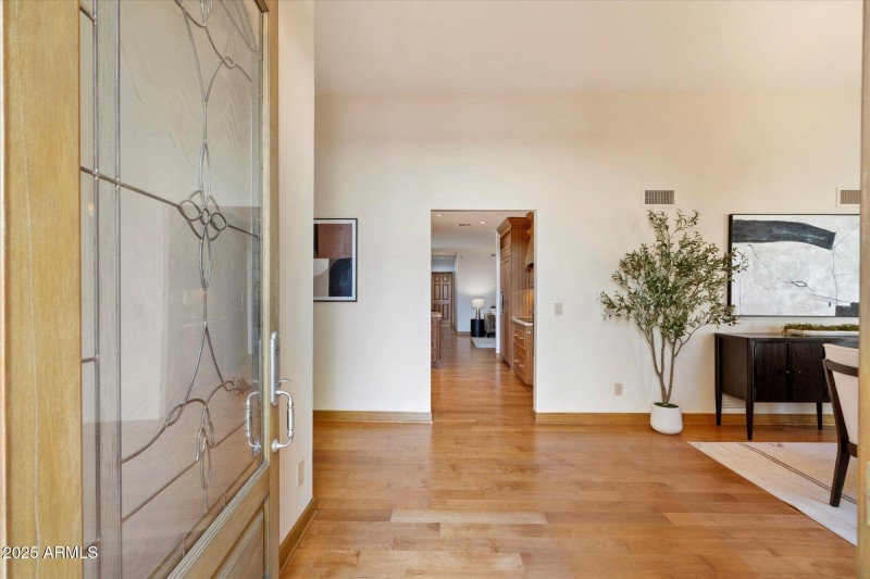 Bright and Inviting Entryway