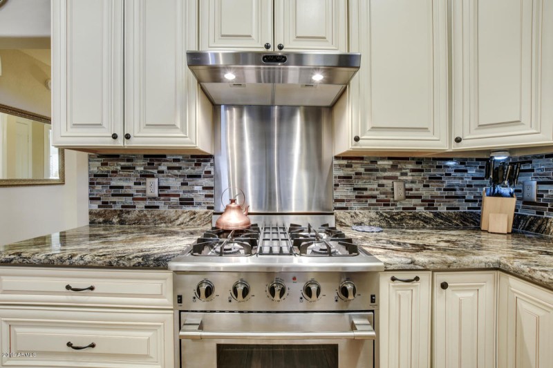 4224-East-Spur-Drive-24