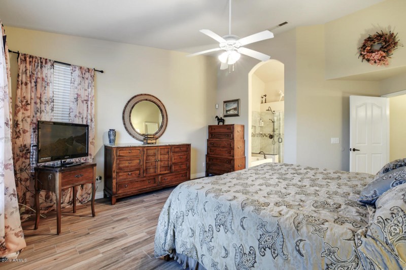 4224-East-Spur-Drive-30