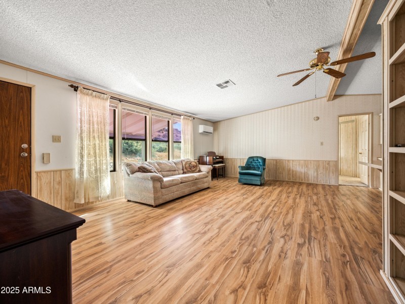 9-print-18278 PM Henley Ave-9