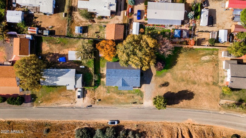 33-web-or-mls-18278 PM Henley Ave-33