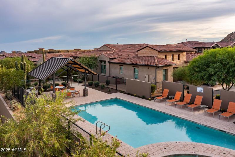 35-web-or-mls-Community 4