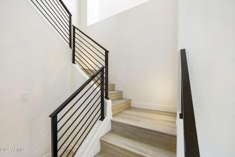 45-web-or-mls-_TM_7296