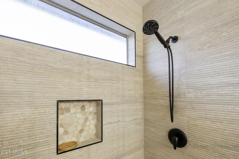 52-web-or-mls-_TM_7272