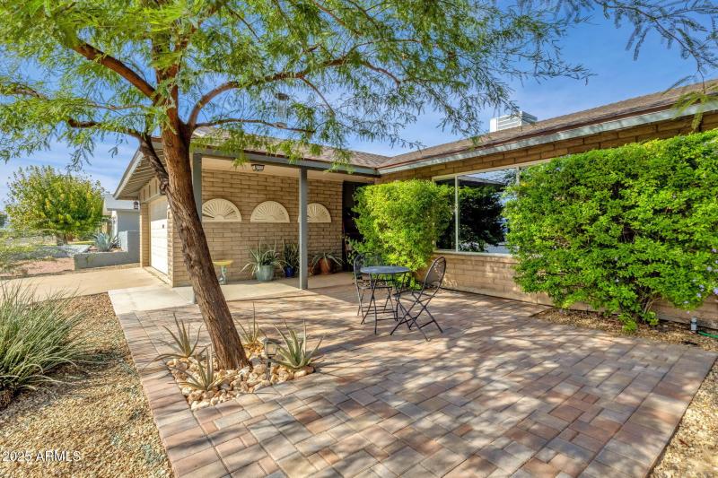 5-web-or-mls-1704-e-bell-de-mar-dr