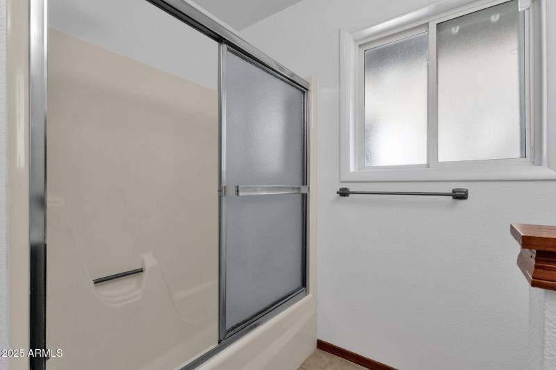 27-web-or-mls-1704-e-bell-de-mar-dr