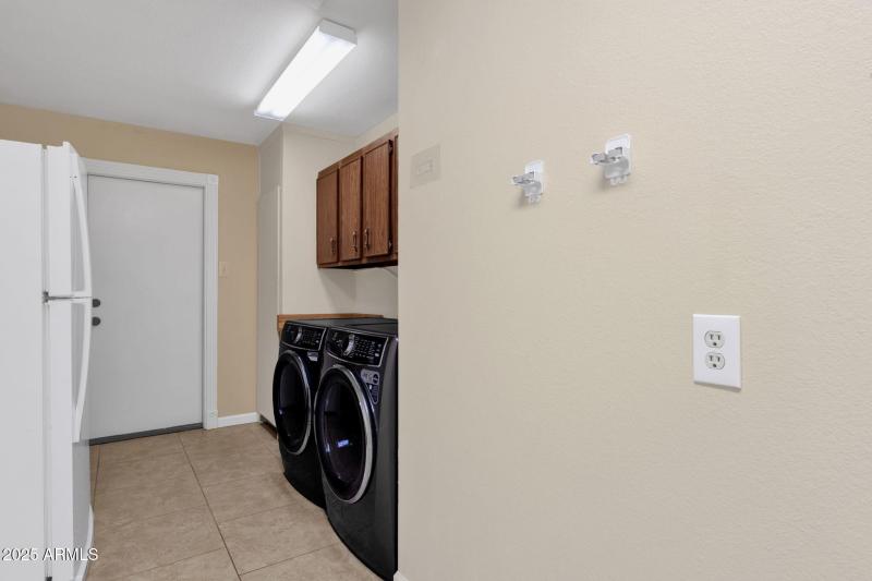 33-web-or-mls-1704-e-bell-de-mar-dr