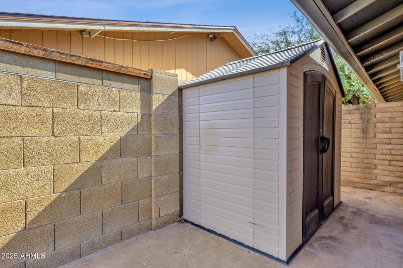 42-web-or-mls-1704-e-bell-de-mar-dr