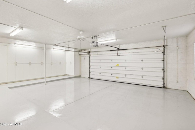 Spacious 2.5Car Garage for Everyday Use