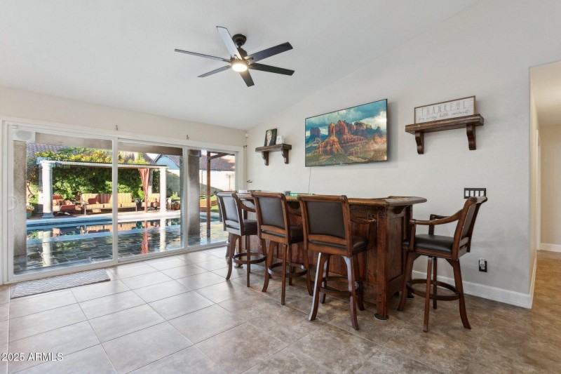 13-web-or-mls-4740-e-villa-maria-dr