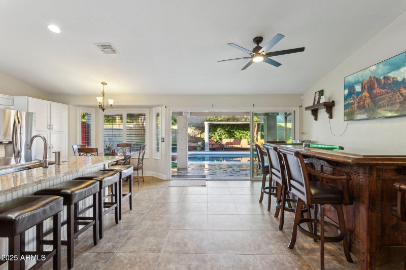 16-web-or-mls-4740-e-villa-maria-dr