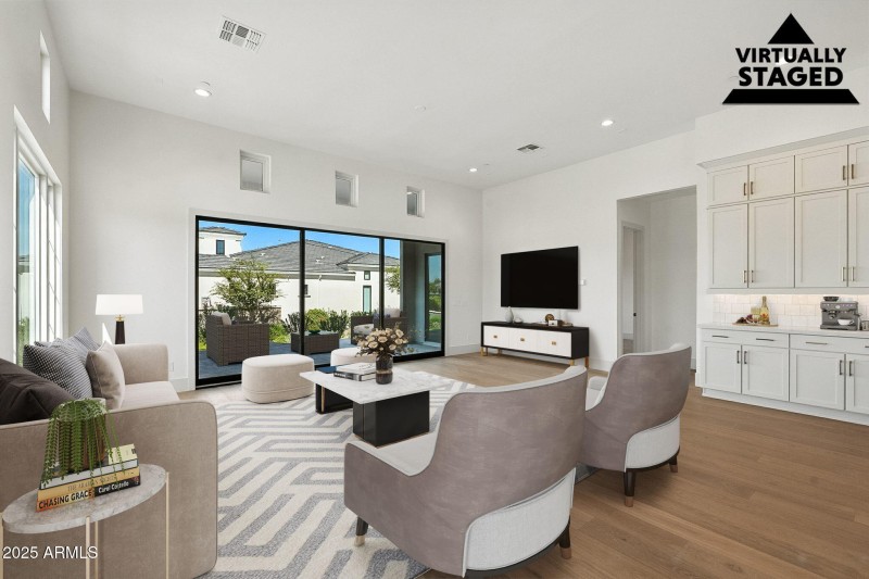 54-web-or-mls-Quinn-8 (Living Room and K