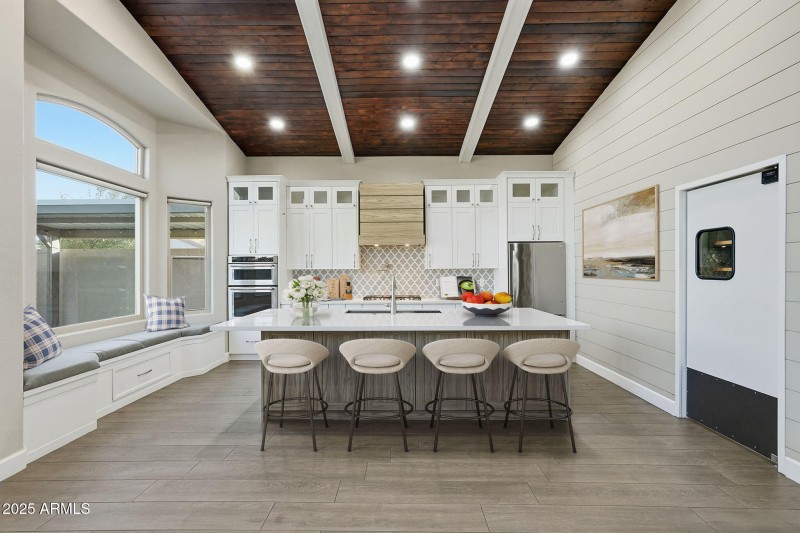 76-web-or-mls-kitchen_VS