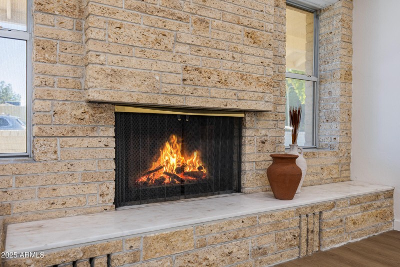 1708 E Solano Dr - 8