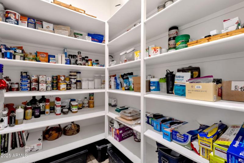 Walk-in Pantry