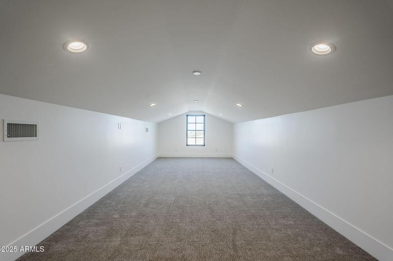 Upstairs bonus room