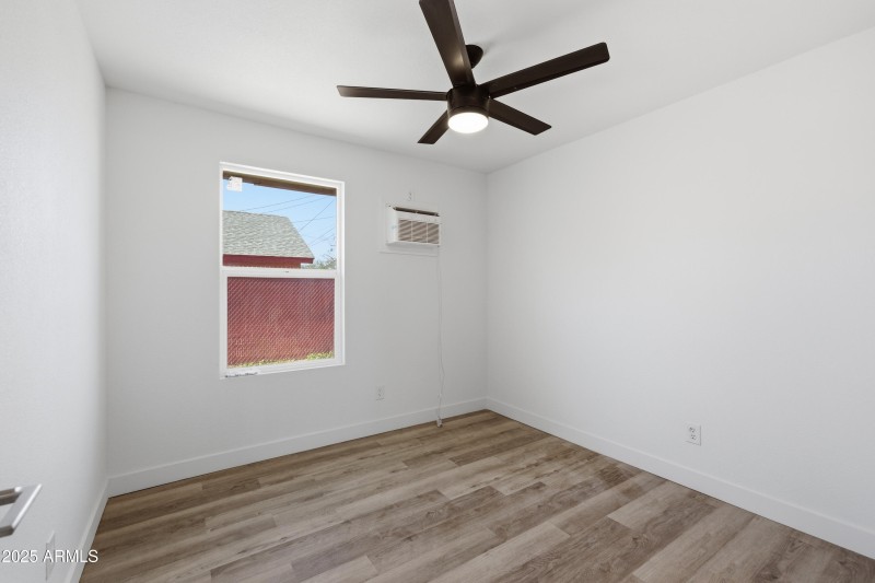 2118_W_Adams_Casita_5