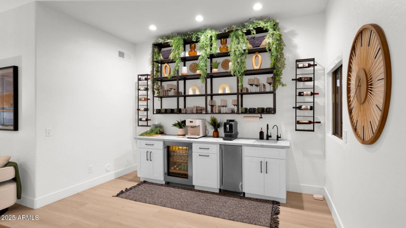 Wet Bar/Beverage Center