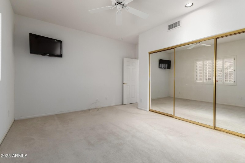 39 Bedroom 2 (downstairs)