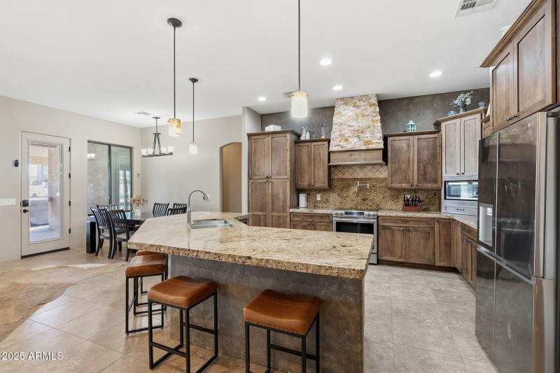 23-web-or-mls-A7407070