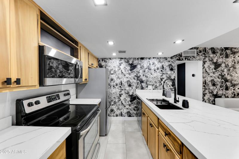 2228 E Campbell Ave (4)