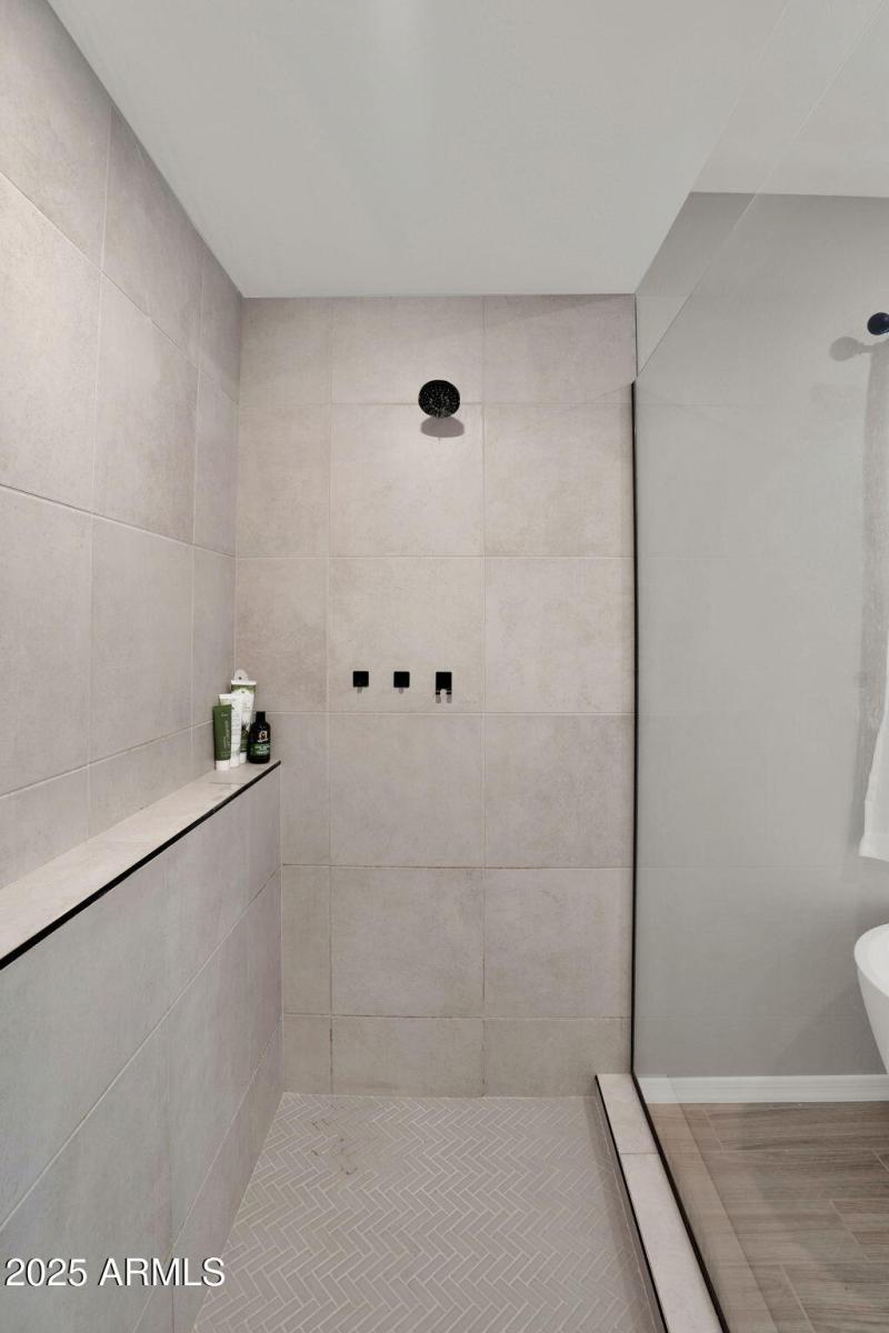 239 E balsam Edgar Rascon Realtor (21)