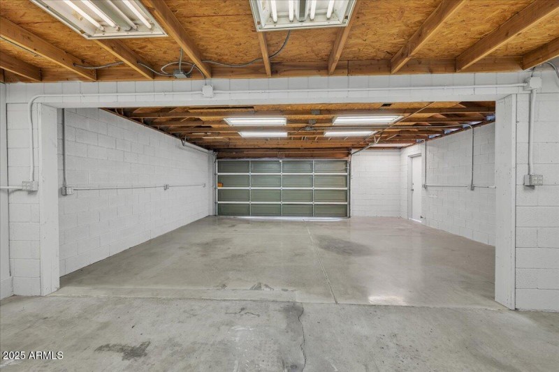 28-4632_N_14th_St_27