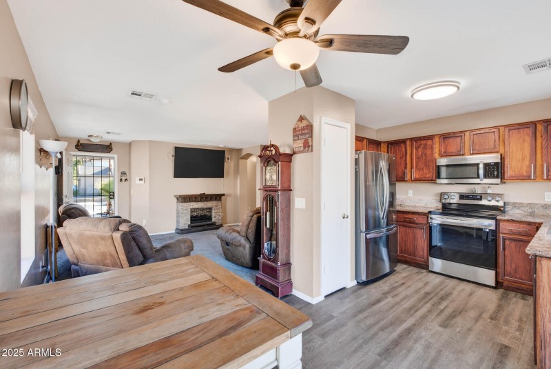 13_998_S_239th13_mls