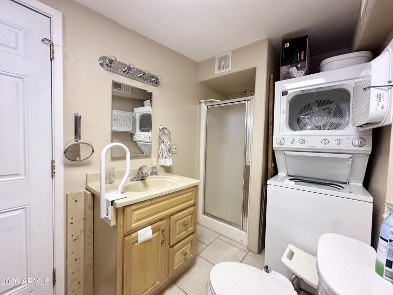 WALK IN SHOWER/LAUNDRY AREA