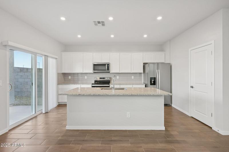 12-web-or-mls-W Jessie Ln-S0611-012