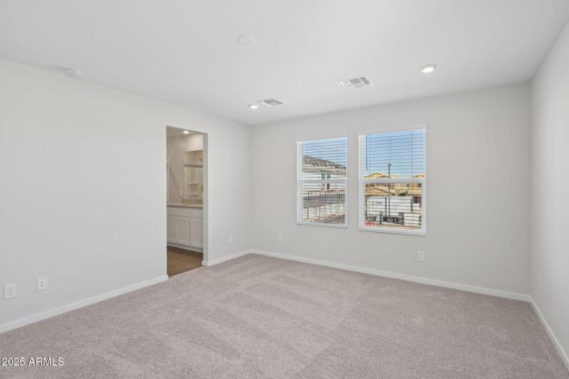 27-web-or-mls-W Jessie Ln-S0611-027