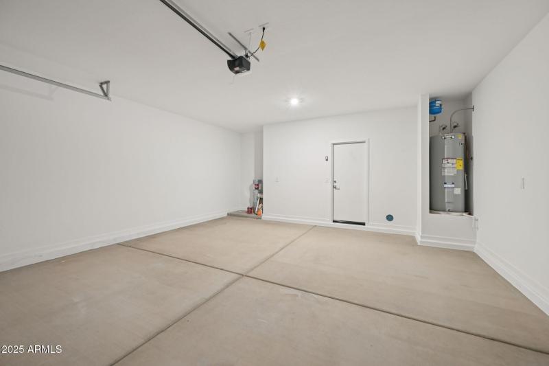 32-web-or-mls-W Jessie Ln-S0611-032