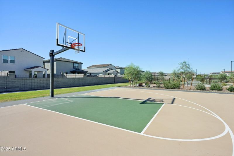 41-web-or-mls-W Jessie Ln-0611-906