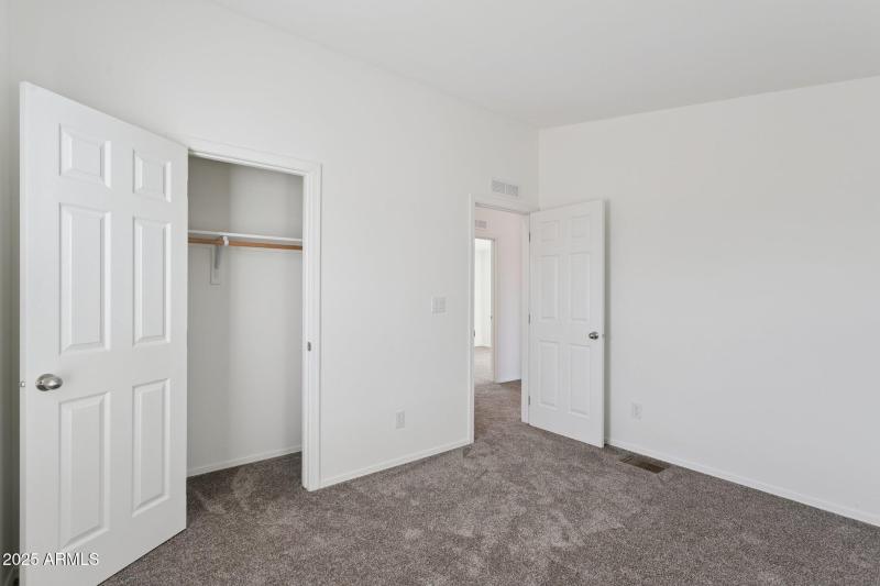 73-web-or-mls-755-n-ralston-rd (1)