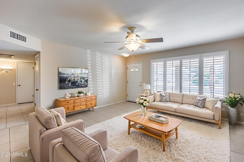 6 - Living Room - Scandinavian - 0