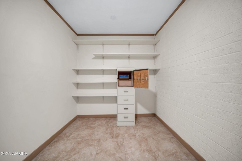 10517 W Cumberland Dr-26