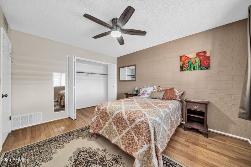 10517 W Cumberland Dr-25