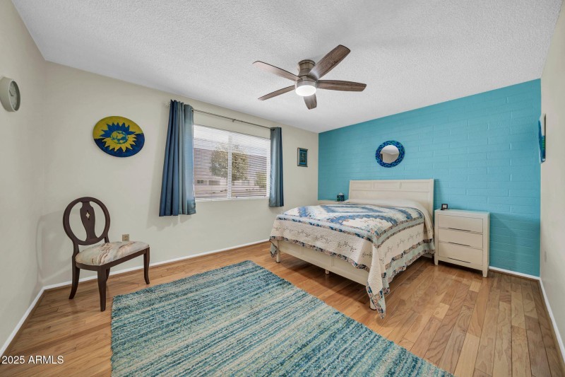 10517 W Cumberland Dr-18