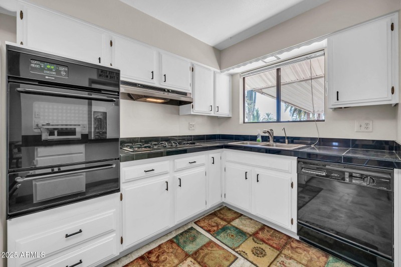 10517 W Cumberland Dr-14