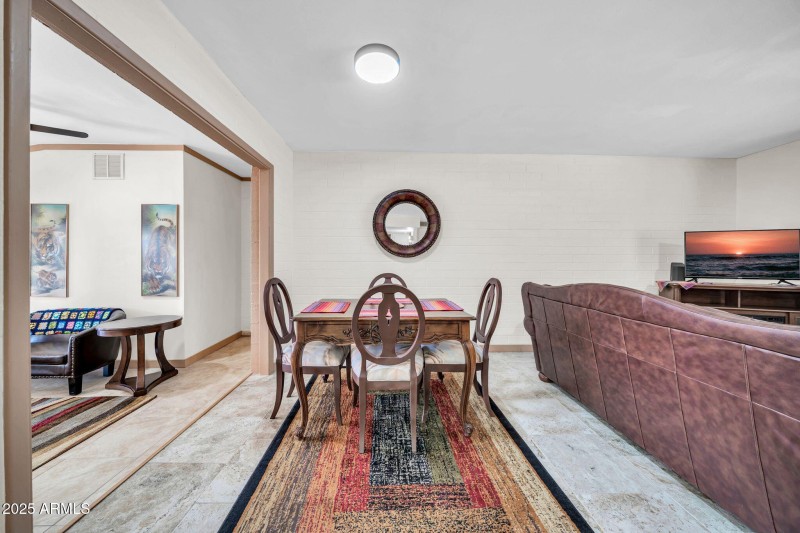 10517 W Cumberland Dr-7